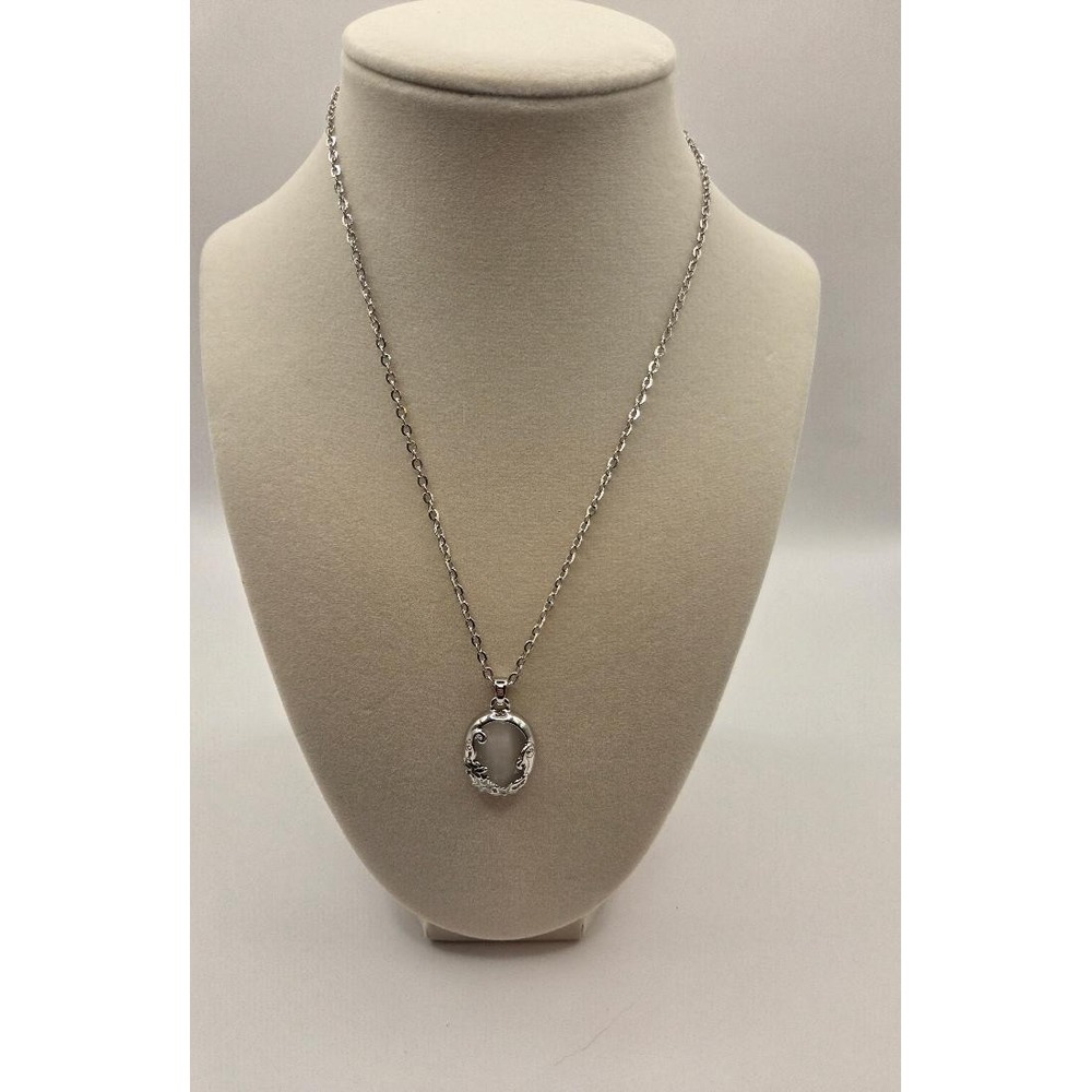 Bijoux By Meera Cat's Eye Stone Pendant Necklace Silver Tone Oval Filigree